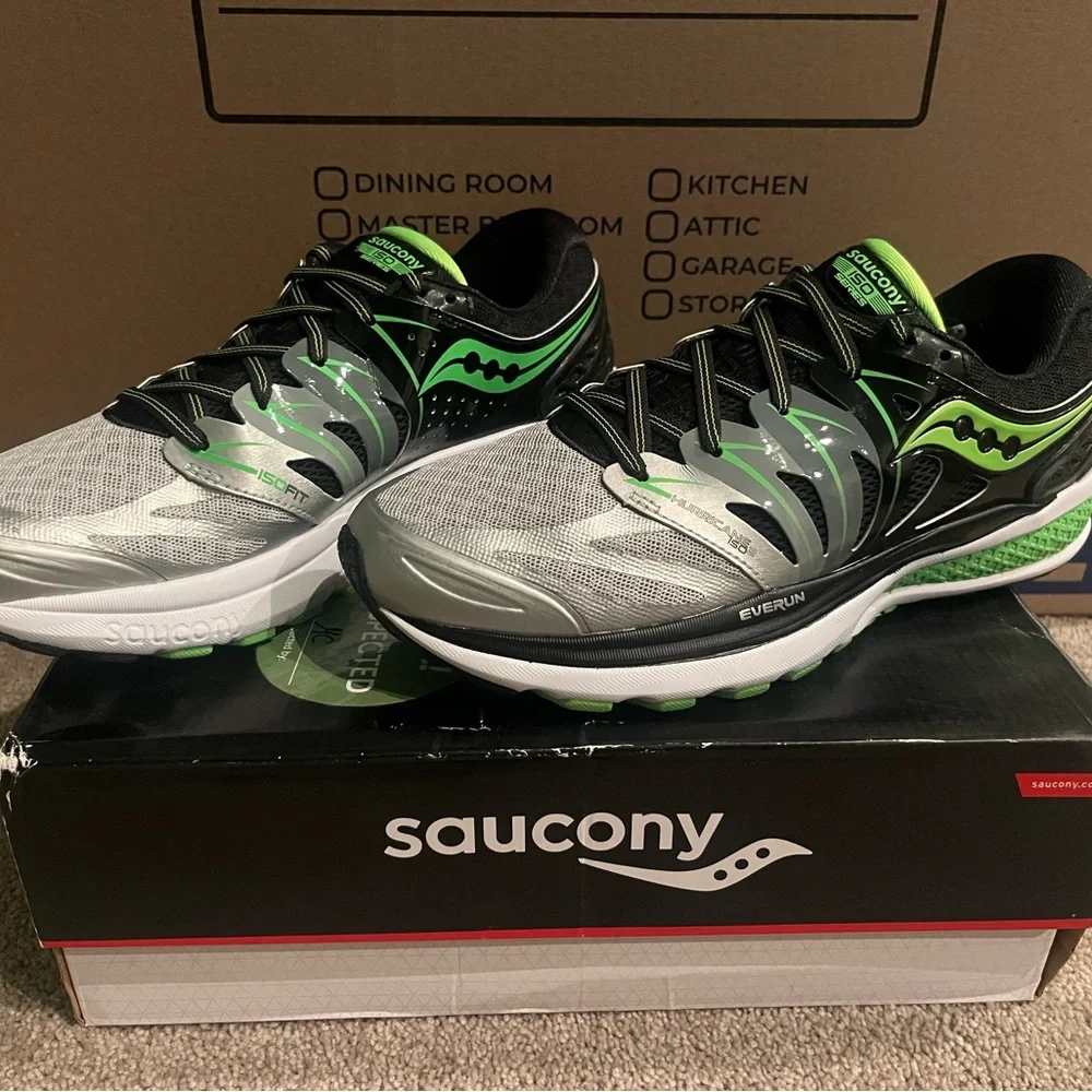 Saucony Green and Black Athletic Shoes - Picture 2 of 5